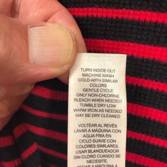 Chico's Zenergy Red and Black Striped Cowl Neck Sweater Size 3X - Picture 6 of 6